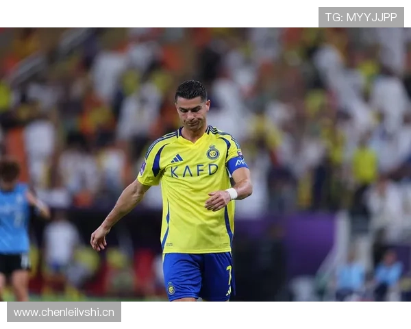 C罗是否破坏更衣室 队内氛围影响深度解析