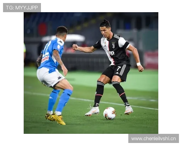 尤文边路哑火现象持续,中路依赖加剧对赛季走势形成制约 尤文边路哑火现象持续,中路依赖加剧对赛季走势形成制约