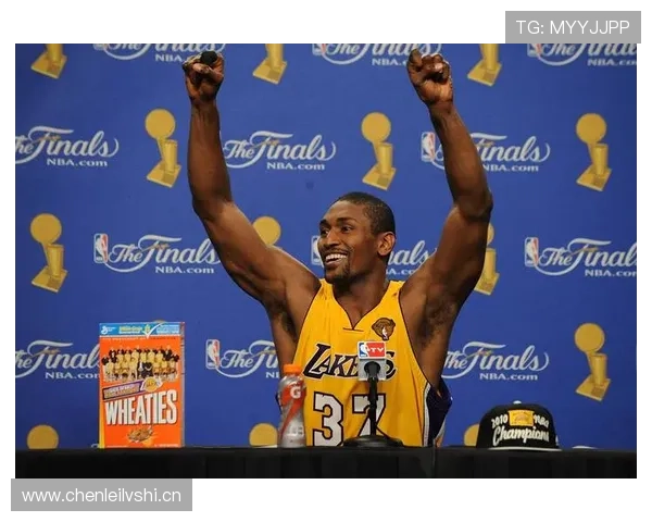 阿泰斯特通过高强度防守限制对手关键得分，显著提升球队防守效率